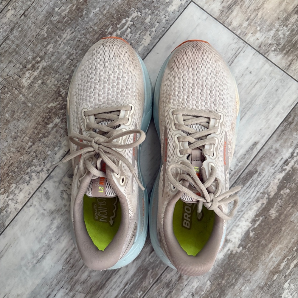 Brooks Glycerin GTS running shoes size 9